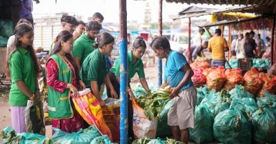 आश्रमलाई विरगञ्जका विधार्थी भाईबहिनिहरुको प्रेरणदायी सहयोग